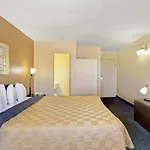 Howard Johnson By Wyndham South Lake Tahoe