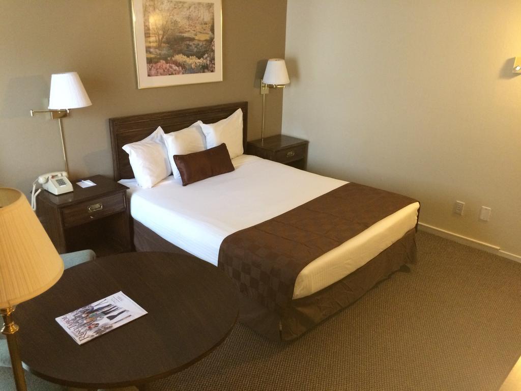 Americas Value - Casino Center Tahoe 2*