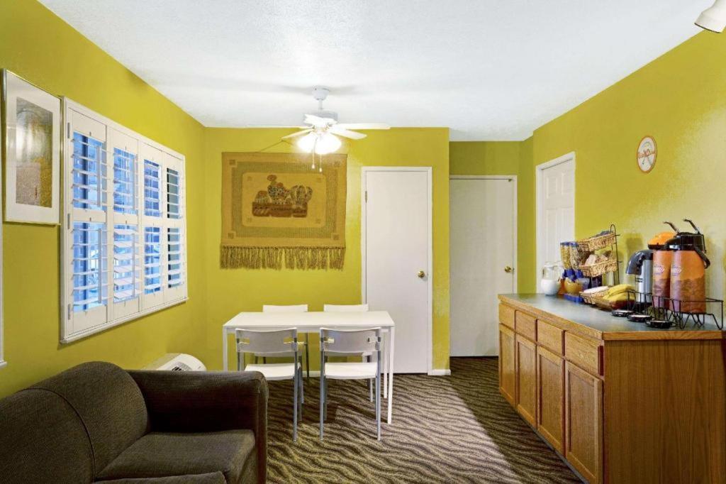 Howard Johnson By Wyndham South Tahoe Hotel 2*