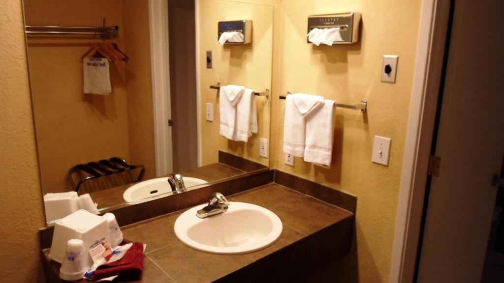 Americas Value - Casino Center Tahoe