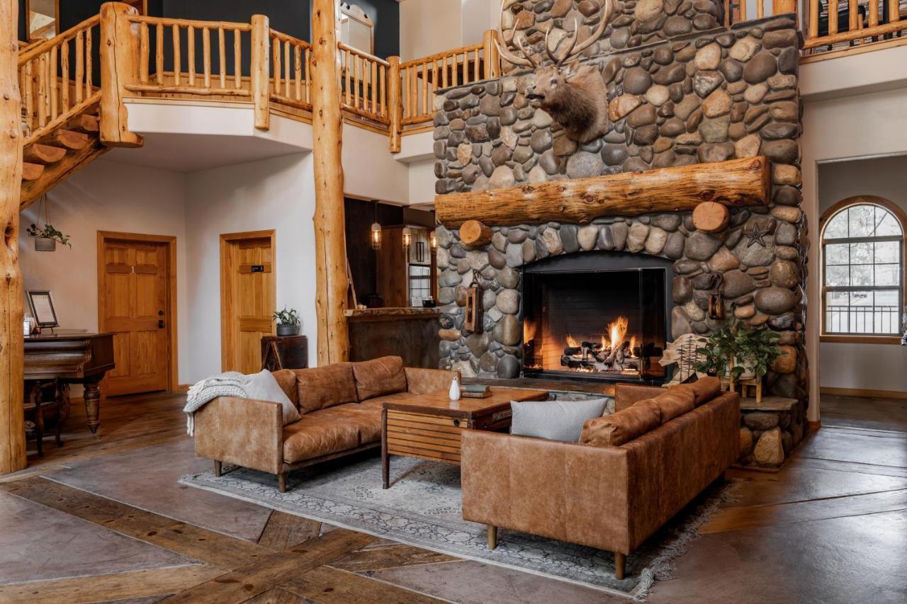 Black Bear Hotel 4*
