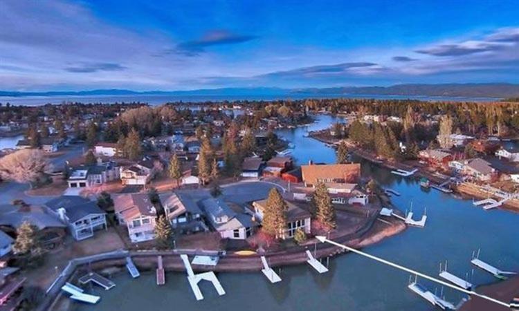 2074 Traverse Court * South Lake Tahoe