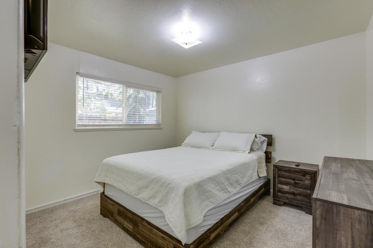 Pet-friendly South Tahoe 2 Mi To Holiday home South Lake Tahoe