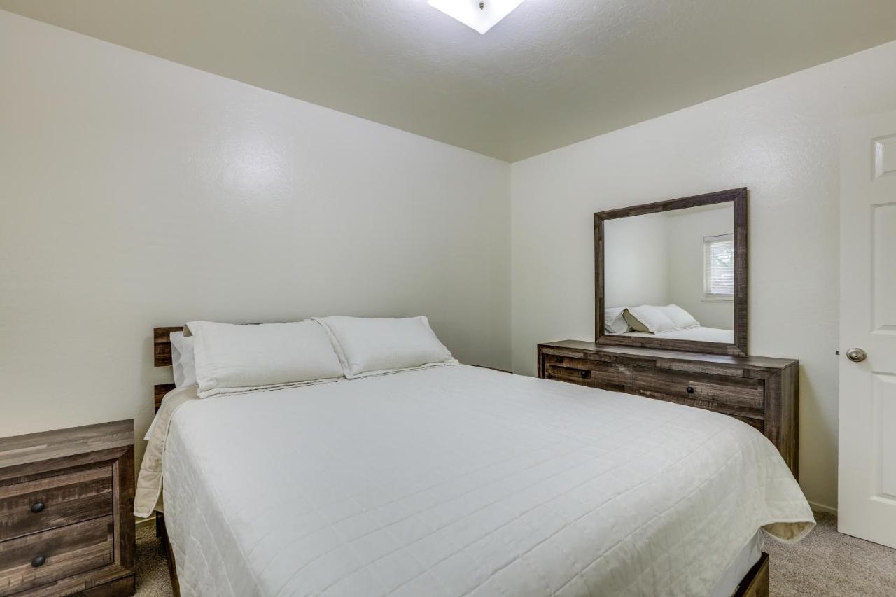 Pet-friendly South Tahoe 2 Mi To Holiday home South Lake Tahoe