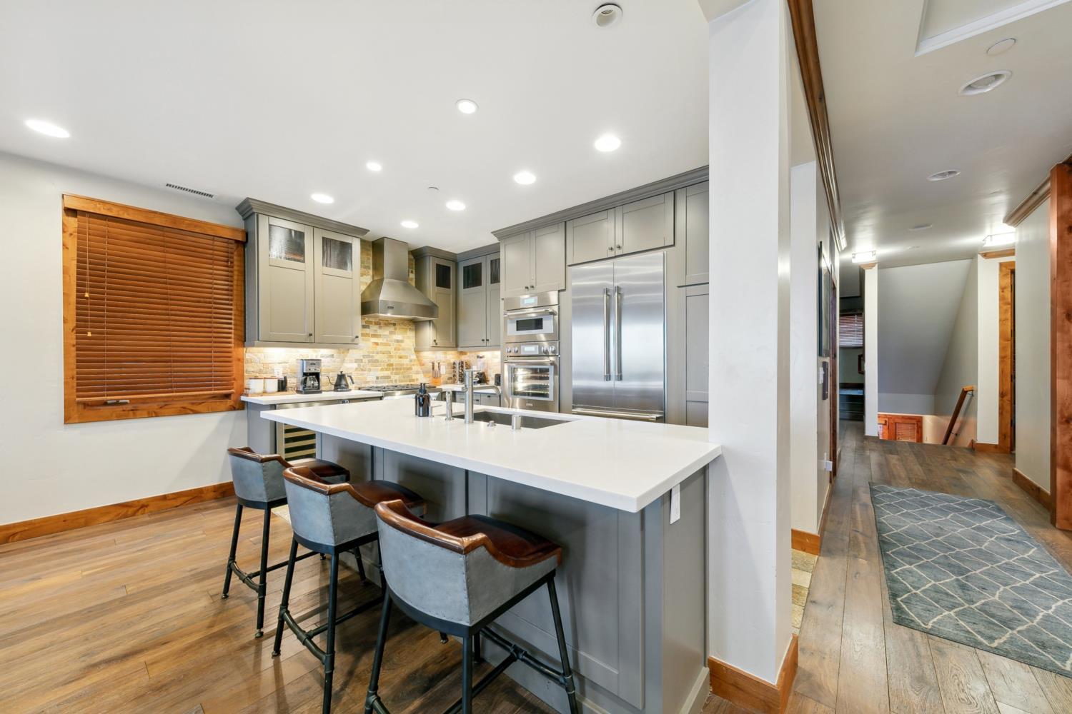 The Peak Aconcagua 6 - The Ultimate In Lakefront Luxury Apartment