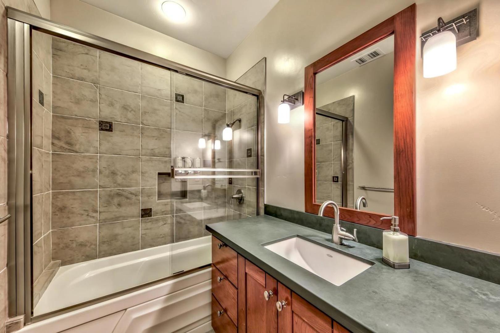 The Peak Aconcagua 6 - The Ultimate In Lakefront Luxury Apartment South Lake Tahoe