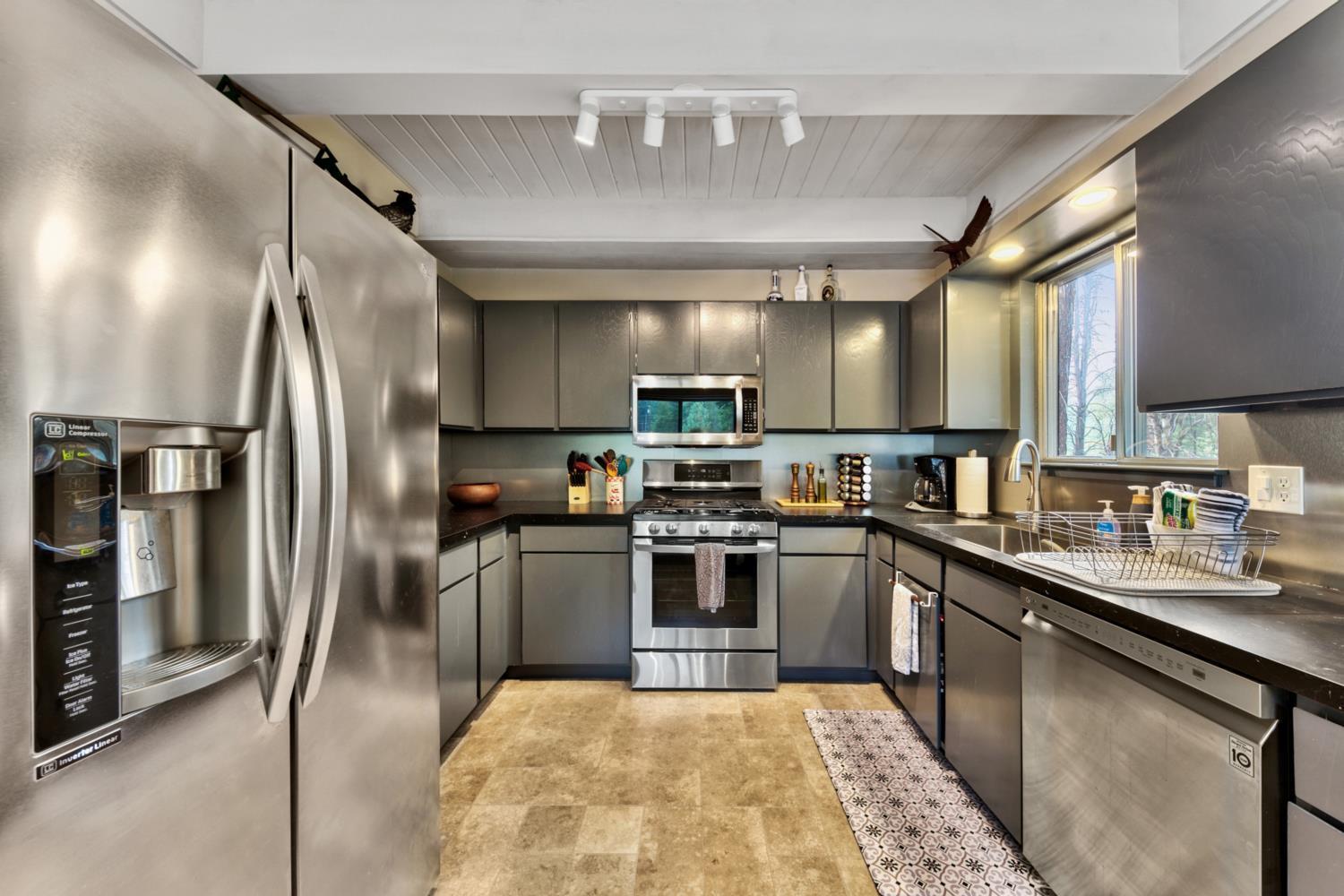 2782b Tahoe River *