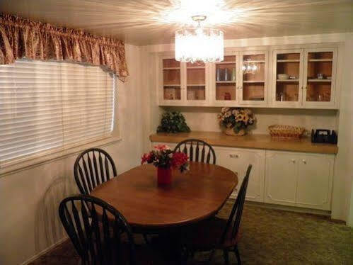 Apartment 1149 Herbert Unit B *