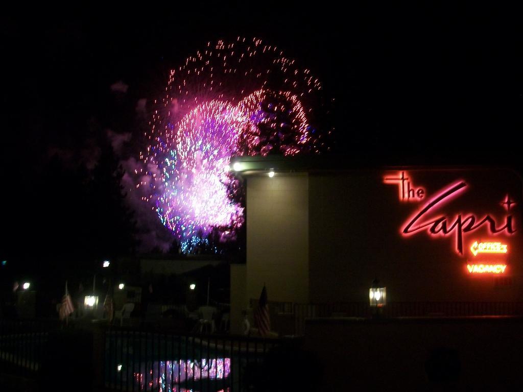 The Capri Hotel 2*